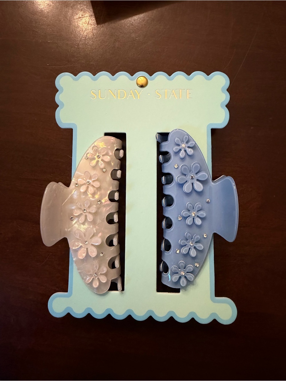NWT Sunday State Pastel Floral Rhinestone Claw Clip Set.